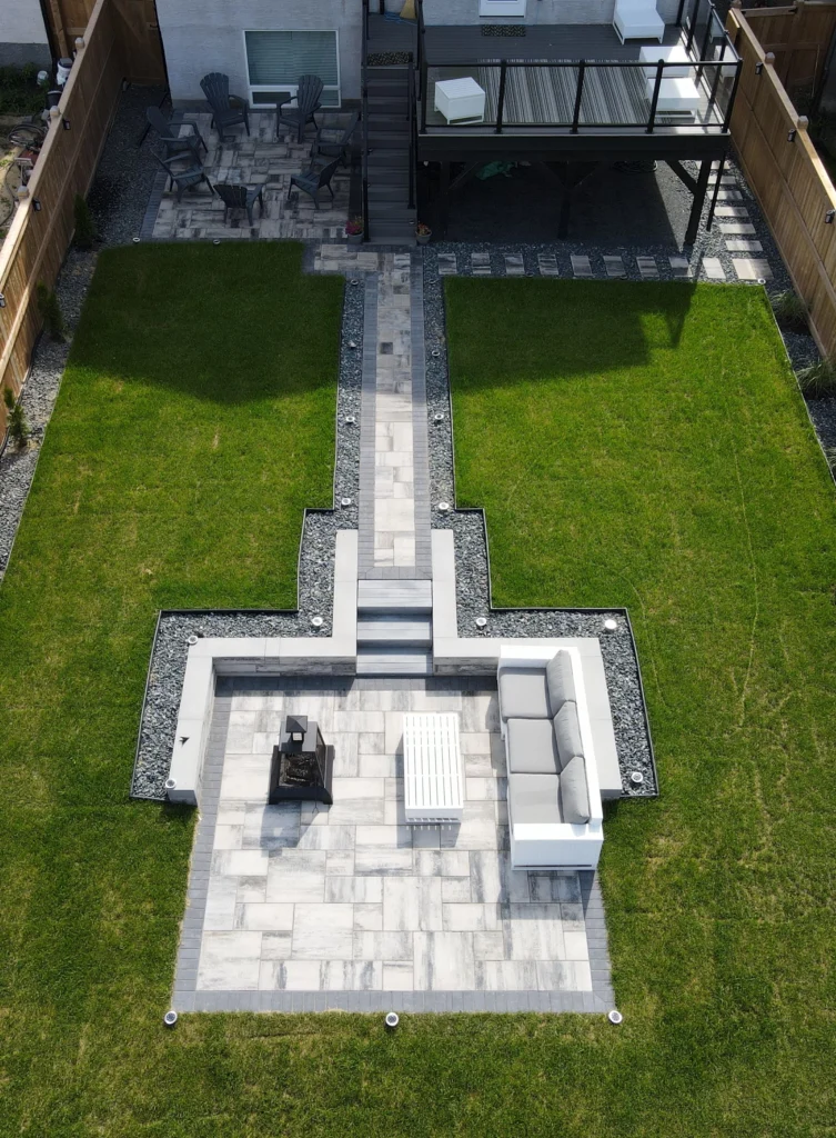 Backyard Landscaping & Hardscaping Installation With Barkman Broadway Pavers & Architecture Wall