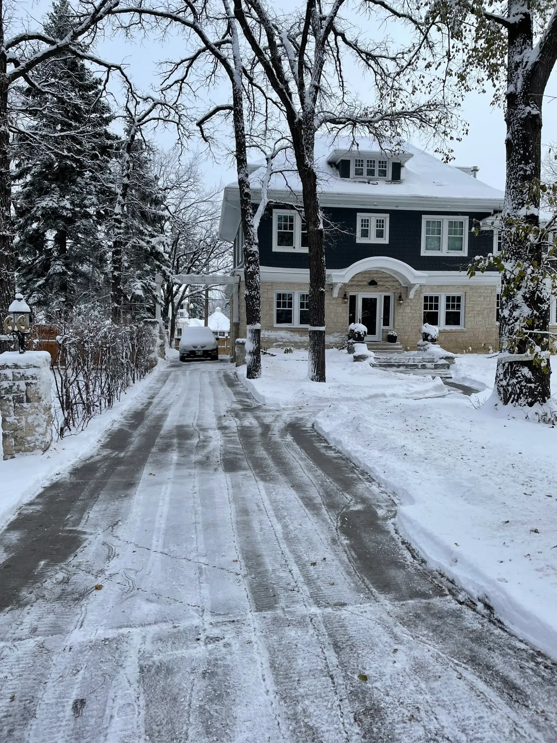 Genesis Interlocking & Custom Landscaping - Residential Snow Clearing 