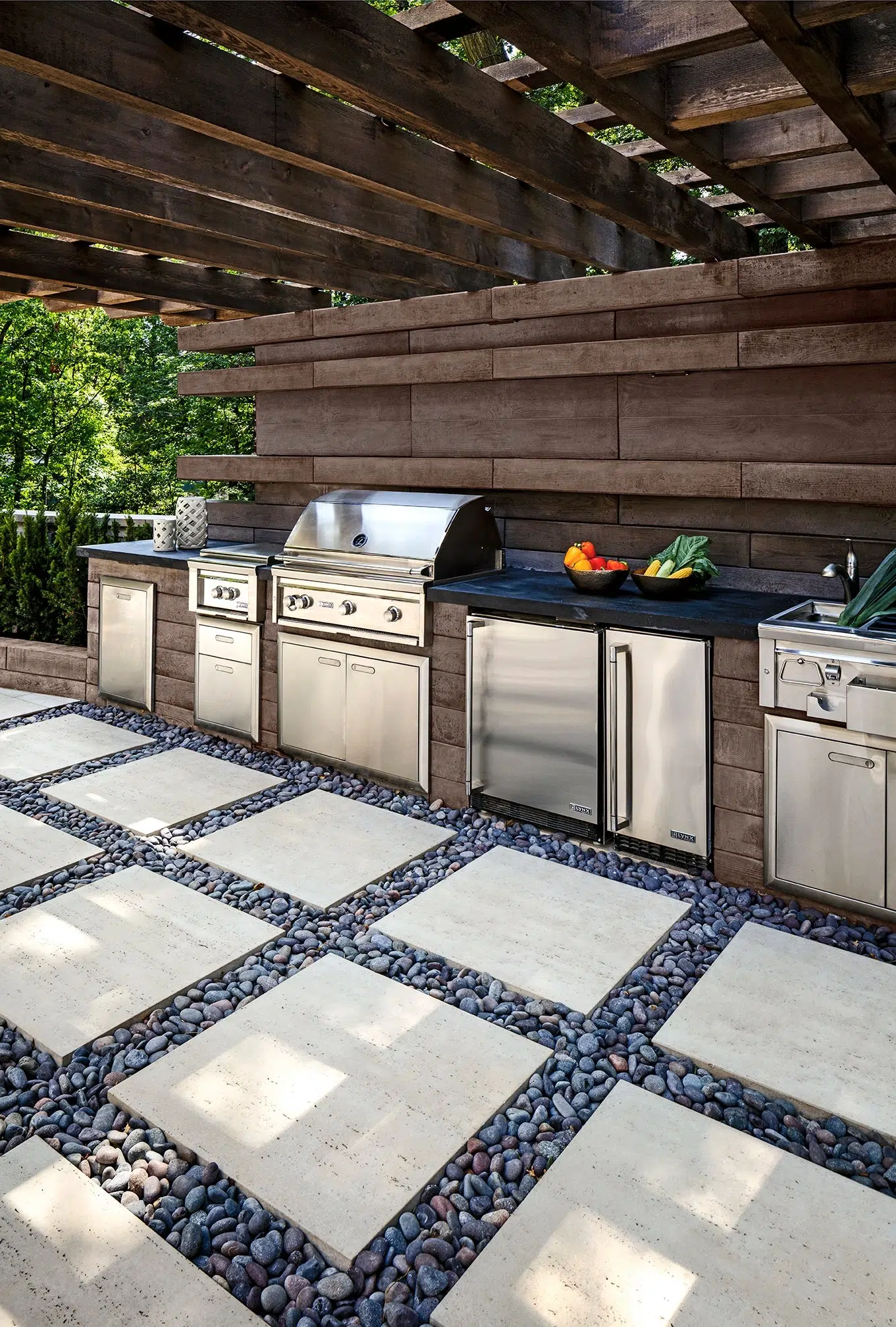 Genesis Interlocking & Custom Landscaping - Outdoor Kitchen - Landscaping Services